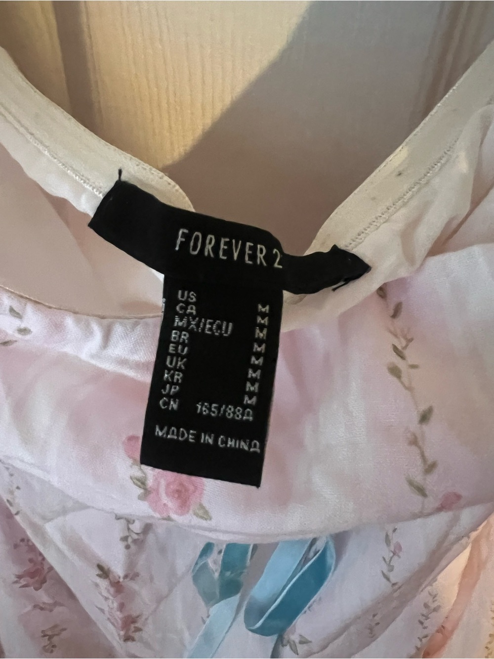 Forever 21 White Strapless Floral Chemise with Pink Roses and Light Blue Bow - Picture 3 of 3
